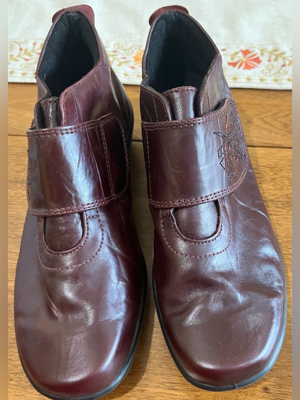 Romika Women’s Burgundy Leather Slip-On.